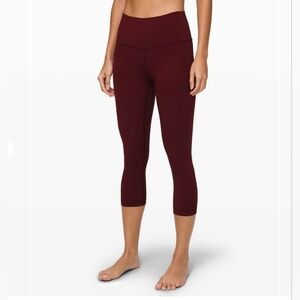 Lululemon Wunder Under Crop (High-Rise) *Full-On Luxtreme Garnet size 4